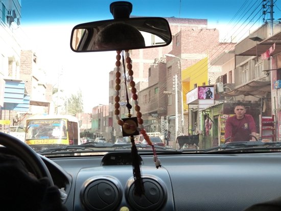 Interior de un Taxi en El Cairo